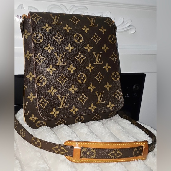 Louis Vuitton Musette Salsa Long Shoulder Bag Authentic - Picture 2 of 8